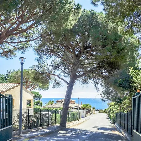 Les Coteaux De La Nartelle-32 By Interhome Daire