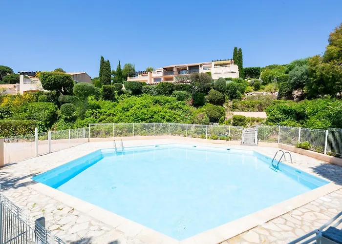 Les Coteaux De La Nartelle-32 By Interhome 아파트 *